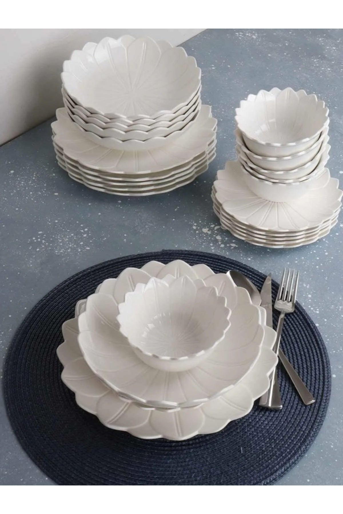 Daisy 24 Parça Bone China Porselen Yemek Takımı