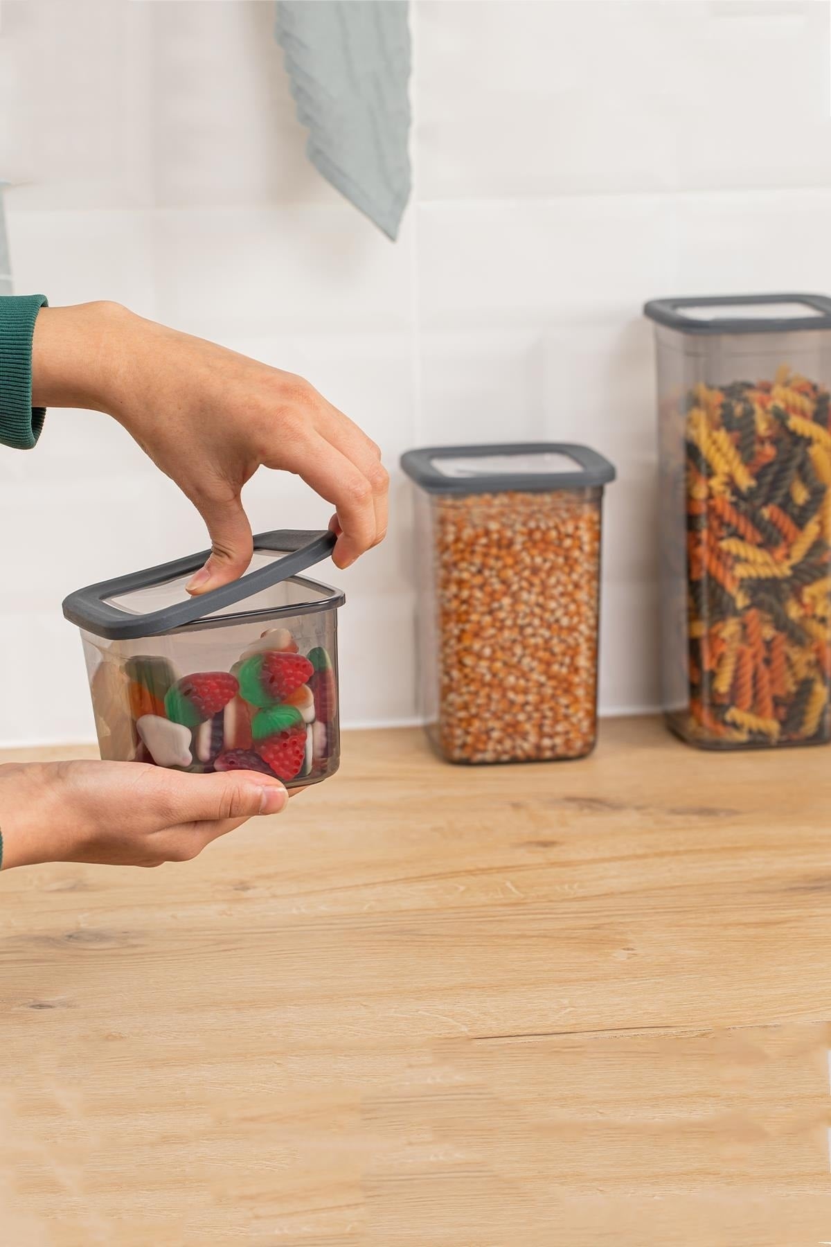 18'li Vakumlu Silikon Kapaklı Mega Erzak Saklama Kabı Seti - 6x(0.65 Lt - 1.3 Lt -