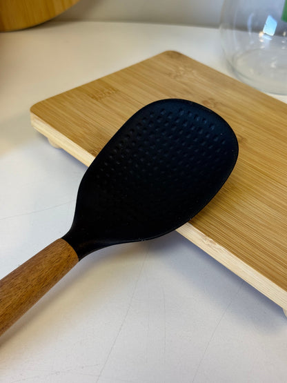 Cook Akasya Ağacı Tutmalı Silikon Pirinç Kaşığı Siyah KOD:10957