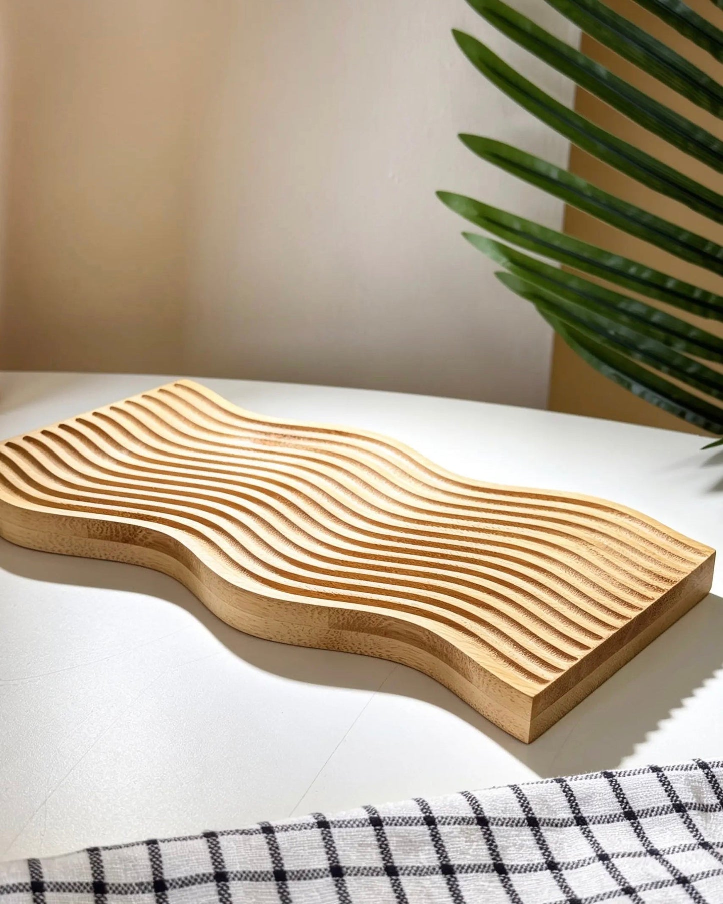 Gökkuşağı Dalgalı Model Bambu Peynir Tabağı Sunumluk