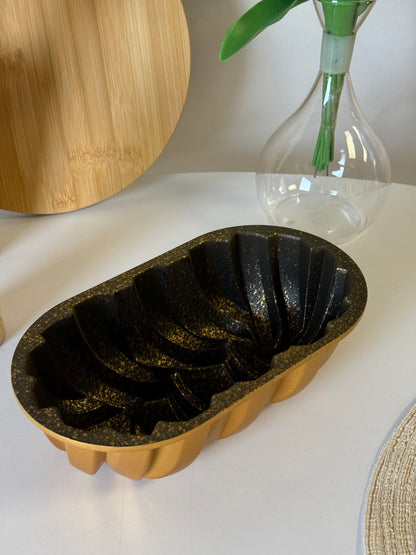 İris Oval Döküm Kek Kalıbı Gold