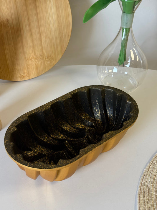 İris Oval Döküm Kek Kalıbı Gold