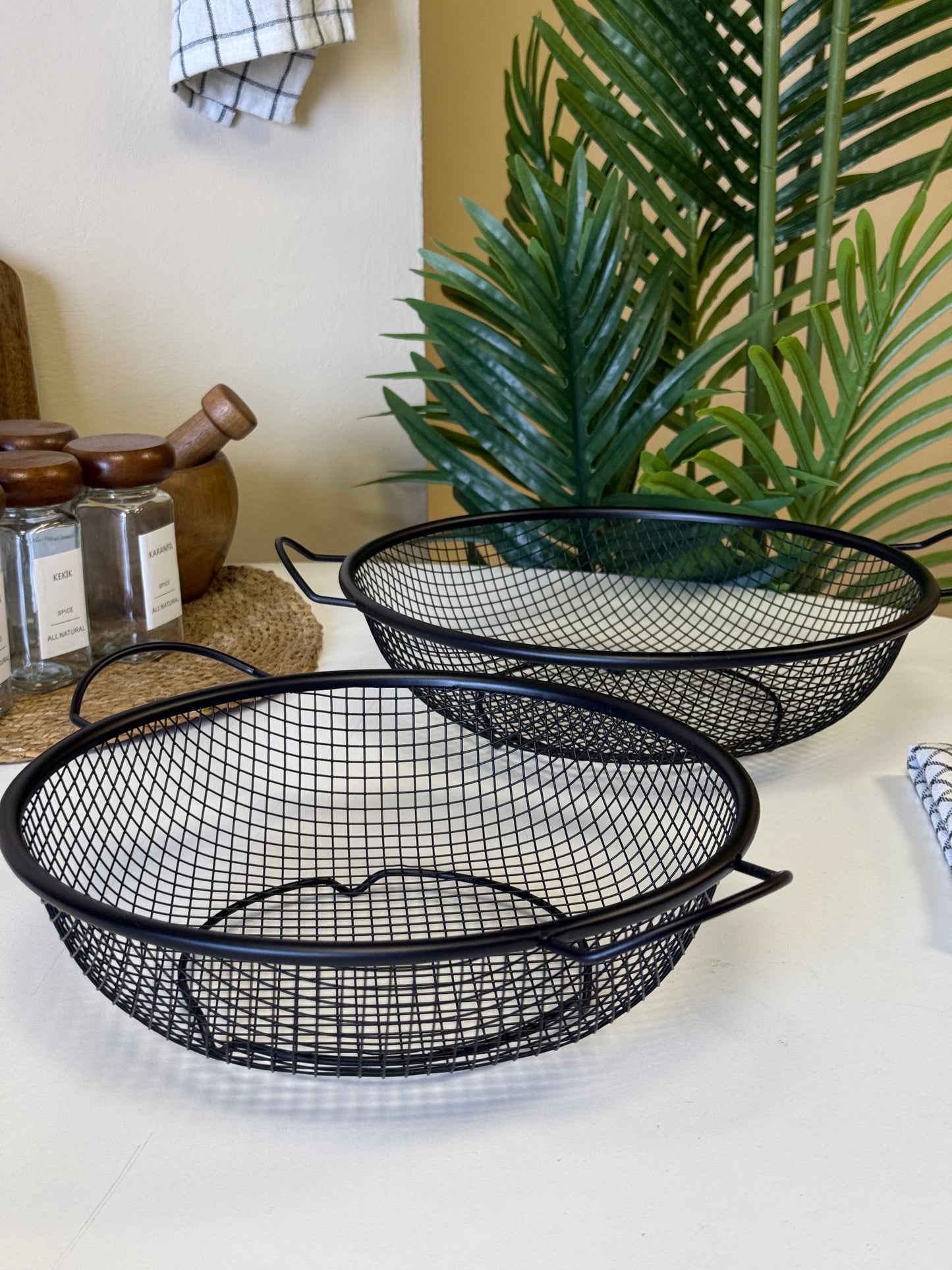 Lizhi Metal Mat Kulplu İki Boy Süzgeç Meyvelik Seti 28 cm, 24 cm KOD:A-11
